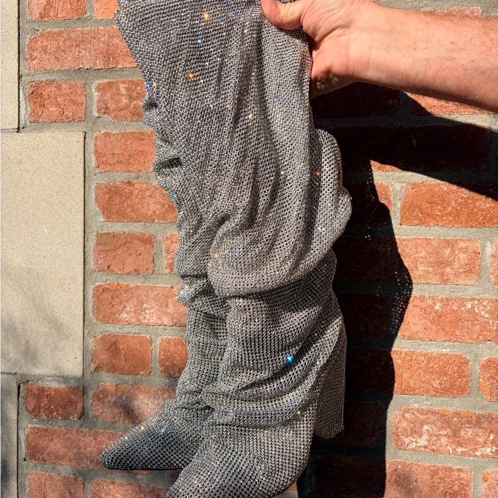 Elegant silver sparkly boots - Picture 16 of 16